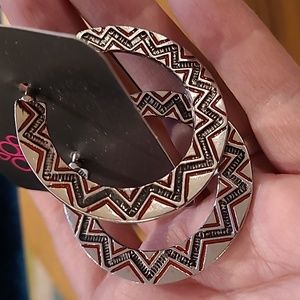 Paparazzi hoop earrings